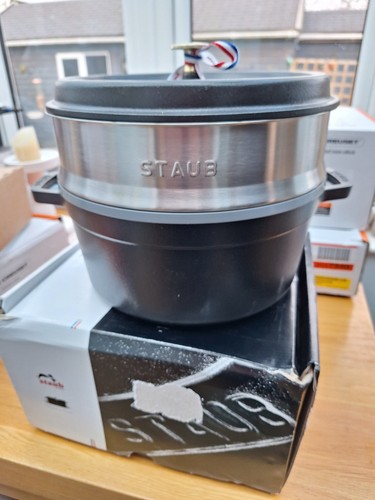 Staub cocotte with - with, steamer