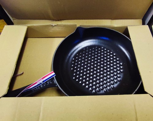 Staub cast iron skillet mini