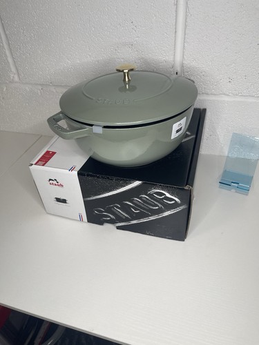 Staub 24cm round cast - cast, iron