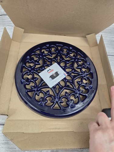 New staub lilly - lilly, cast